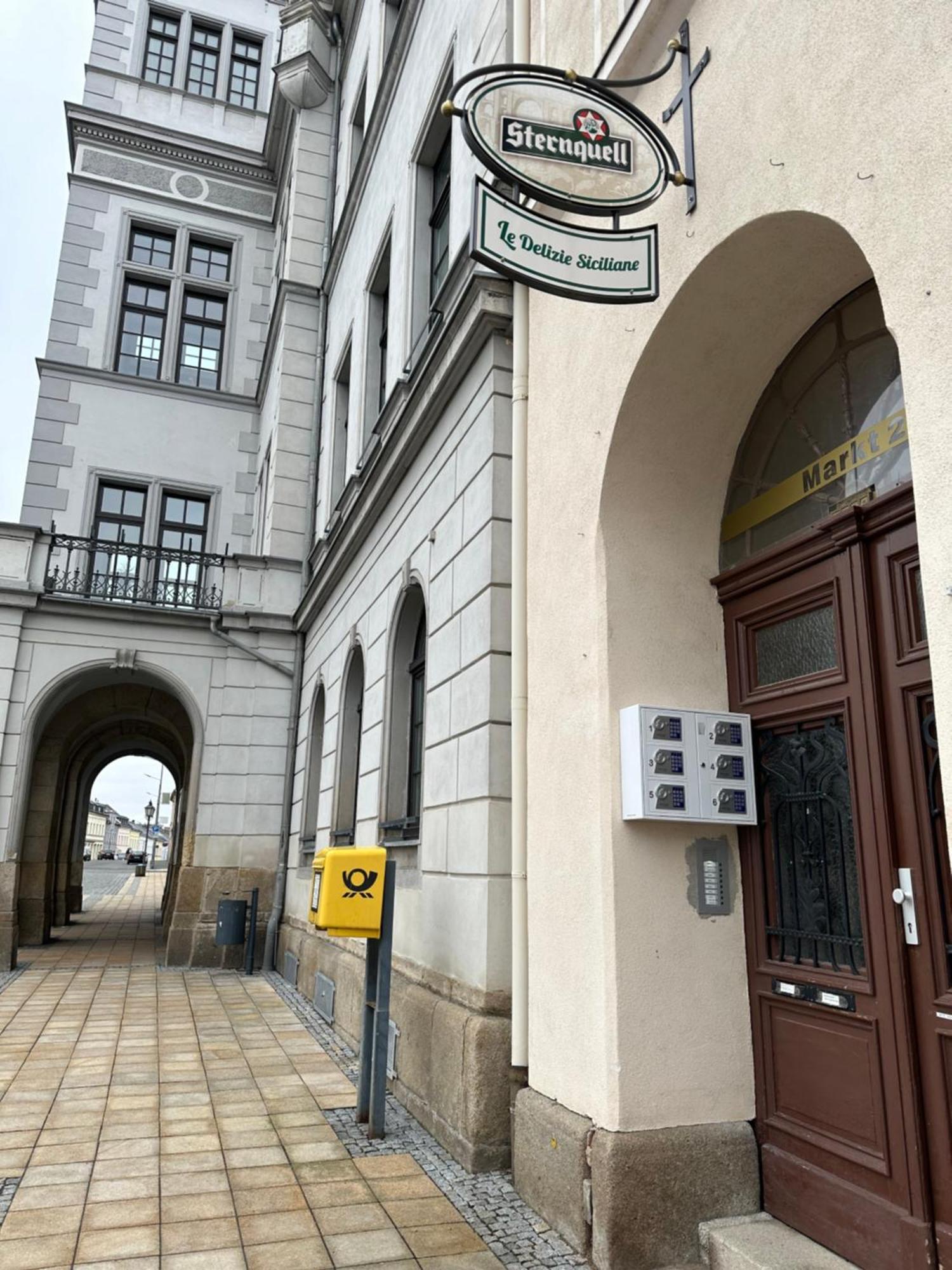 Ein Zimmer Wohnung Am Markt Oelsnitz  Exterior foto